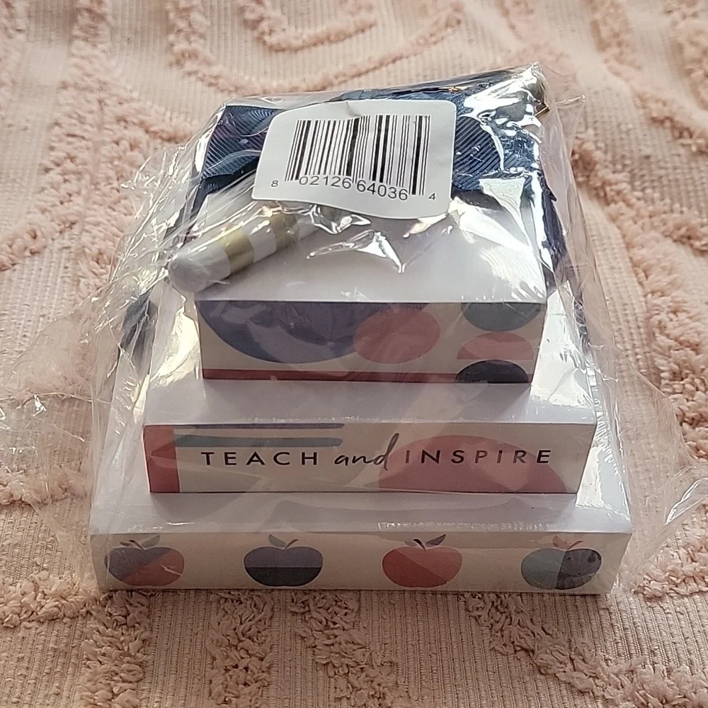 Note Pads, Teach and Inspire. 3 pads, 200 sheets each. NWOT.